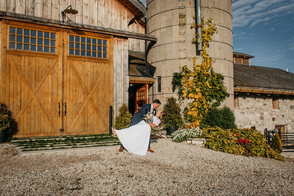 Four Winds Barn - Market, Bakery & Events | 60 Orchard Ln, Brussels, ON N0G 1H0, Canada | Phone: (226) 889-2276