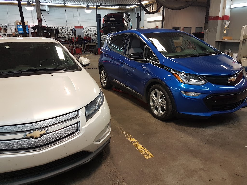 Duchesne Auto Ltée | 450 Bd de Quen, Alma, QC G8B 5P5, Canada | Phone: (418) 662-3431