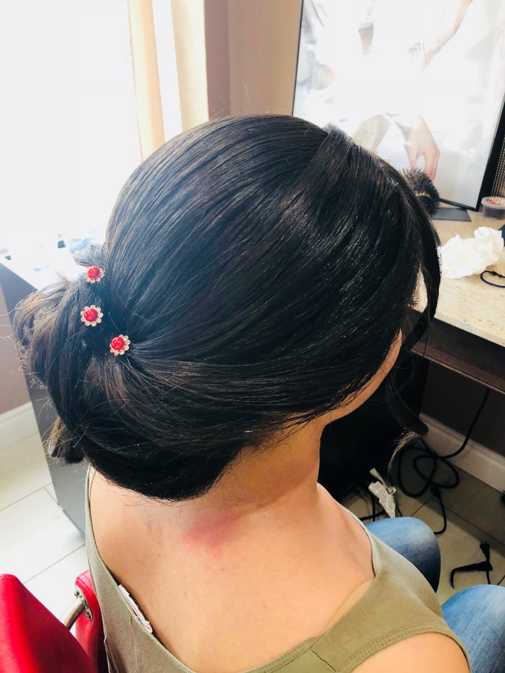 Taroubs Hair Beauty Salon | 255 Wellington Rd, London, ON N6C 4N6, Canada | Phone: (226) 663-3551