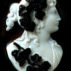 A Renaissance Woman | 645 Plains Rd E Unit B6, Burlington, ON L7T 4J5, Canada | Phone: (289) 337-3300