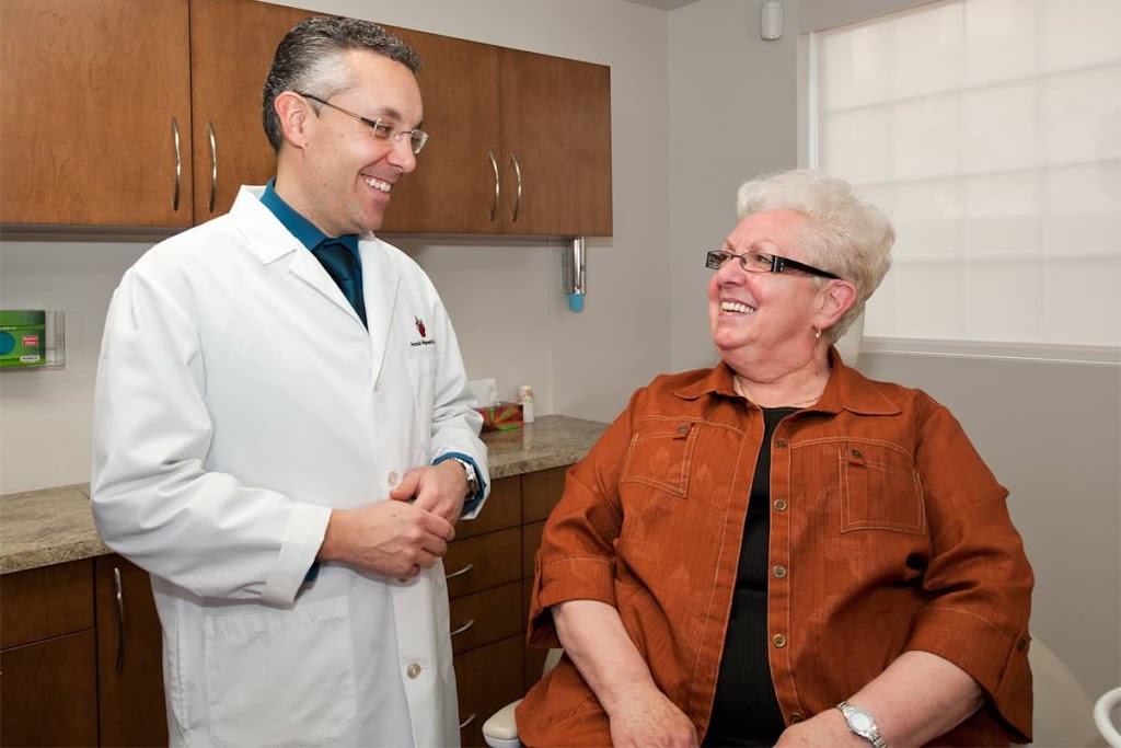 Ivoire La Prairie Denturologistes | 907 Bd Taschereau, La Prairie, QC J5R 1W5, Canada | Phone: (450) 444-5051