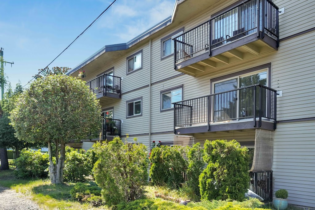 Beach House Apartments | 130 Stewart Ave, Nanaimo, BC V9S 4B9, Canada | Phone: (236) 237-3107
