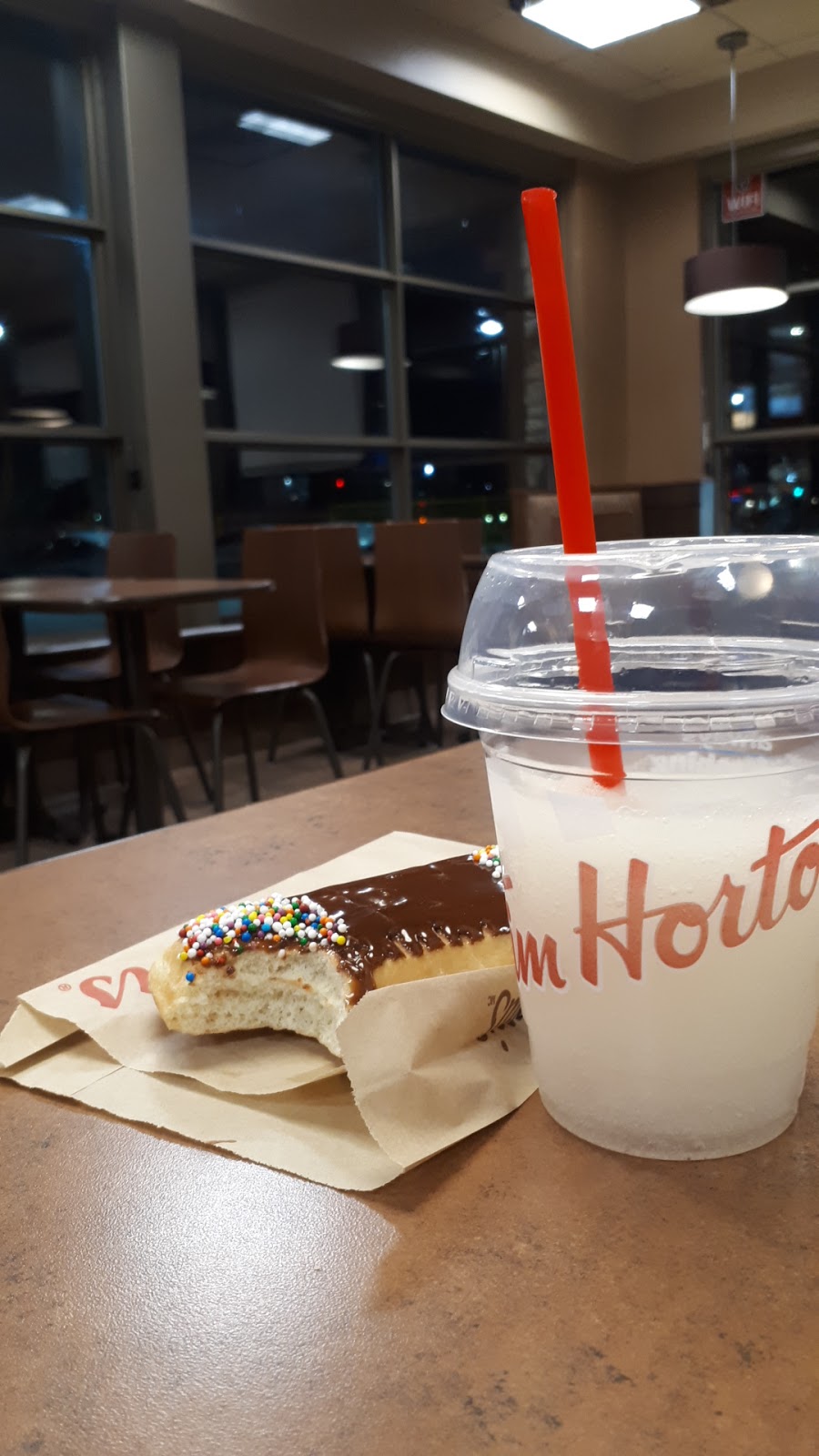 Tim Hortons | 18 Southridge Dr #10, Okotoks, AB T1S 1N1, Canada | Phone: (403) 995-2151