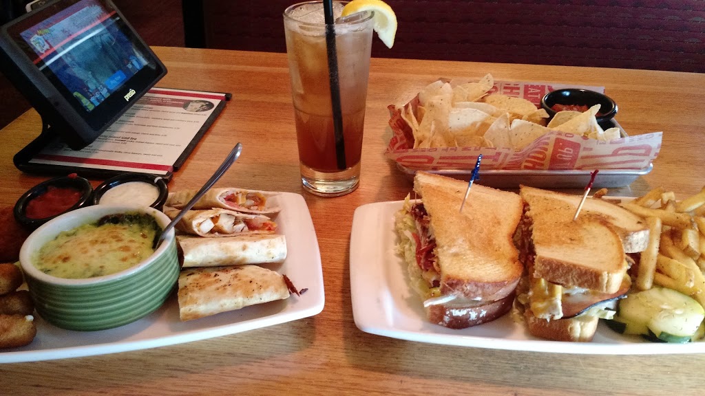 Applebees Grill + Bar | 3700 Pine Grove Ave, Port Huron, MI 48060, USA | Phone: (810) 984-5682