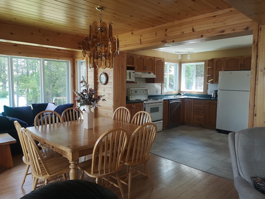 Dayspring Cottages | lodging | 18 Snowshoe Ln, Katrine, ON P0A 1L0, Canada | 7053823427 OR +1 705-382-3427