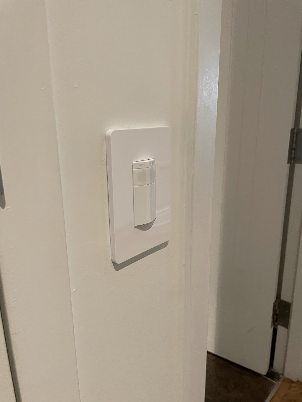 Lighthouse Electrique Inc | 2660 Rue Ogrady, Saint-Laurent, QC H4M 2W5, Canada | Phone: (514) 909-3773