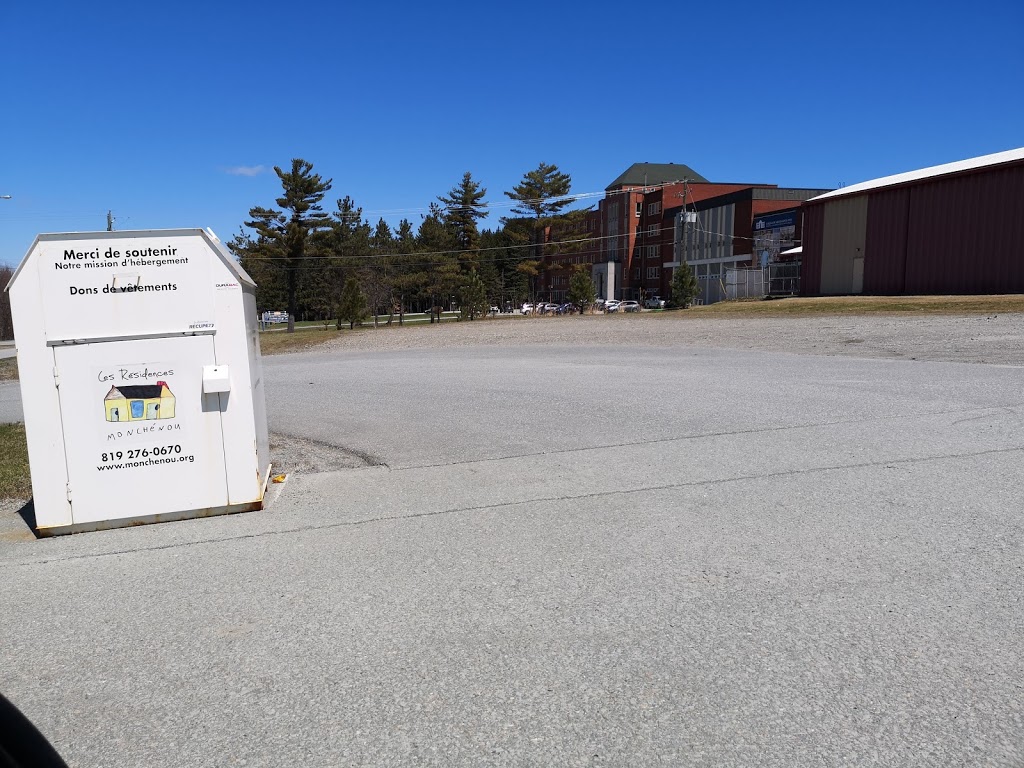Aréna Mont-Ste-Anne | 2100 Chemin de Sainte-Catherine, Sherbrooke, QC J1N 3V5, Canada | Phone: (819) 562-3013