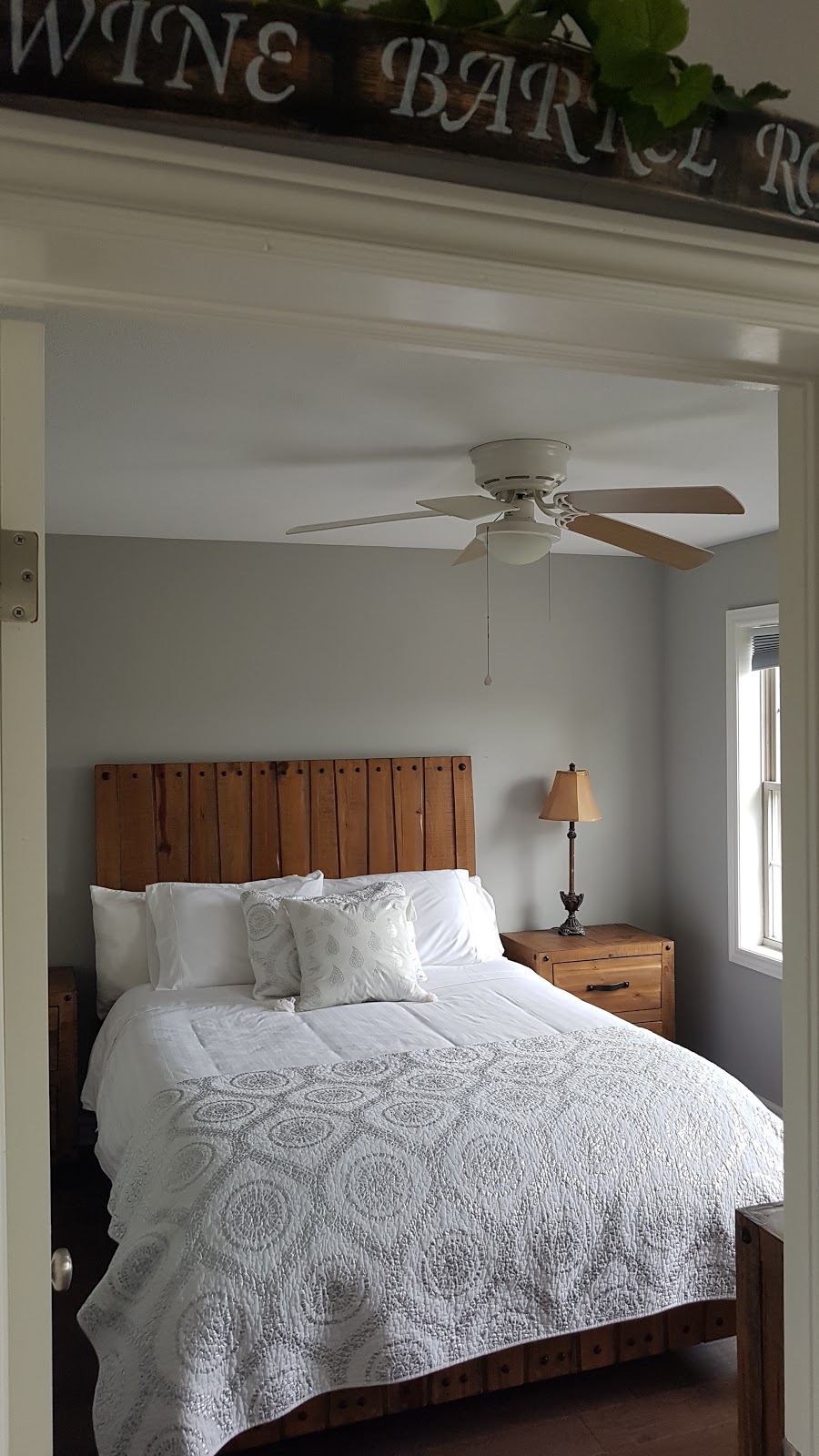 Wine on the 1st Bed and Breakfast | 140 Cole Crescent, Niagara-on-the-Lake, ON L0S 1J0, Canada | Phone: (905) 933-1247