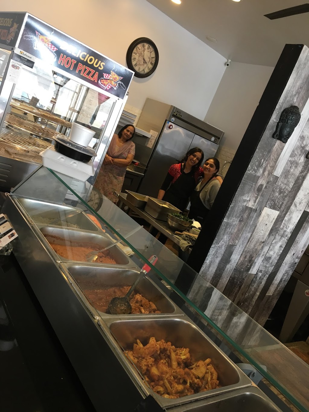 Spicy Kitchen & Pizzeria | 6048 ON-9 #17, Schomberg, ON L0G 1T0, Canada | Phone: (905) 939-7333