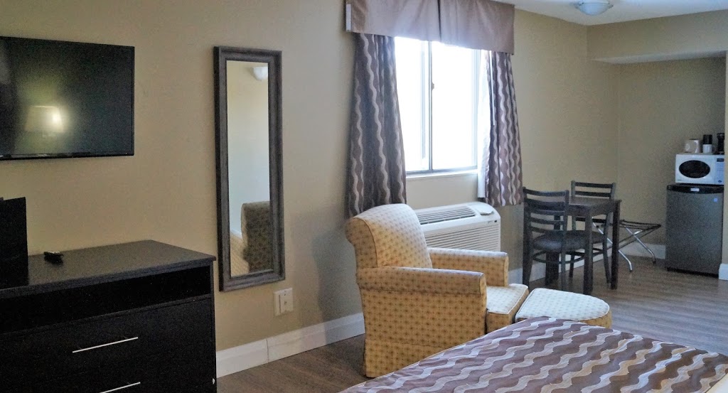 Red Maple inn and suites | 225 Main St W, Huntsville, ON P1H 1Y1, Canada | Phone: (705) 789-5504