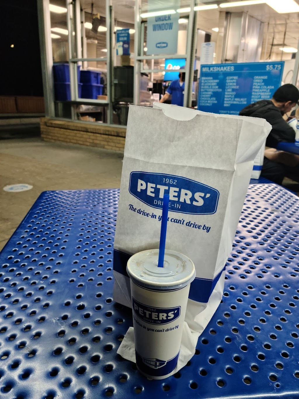 Peters Drive-In | 219 16 Ave NE, Calgary, AB T2E 1J9, Canada | Phone: (403) 277-2747