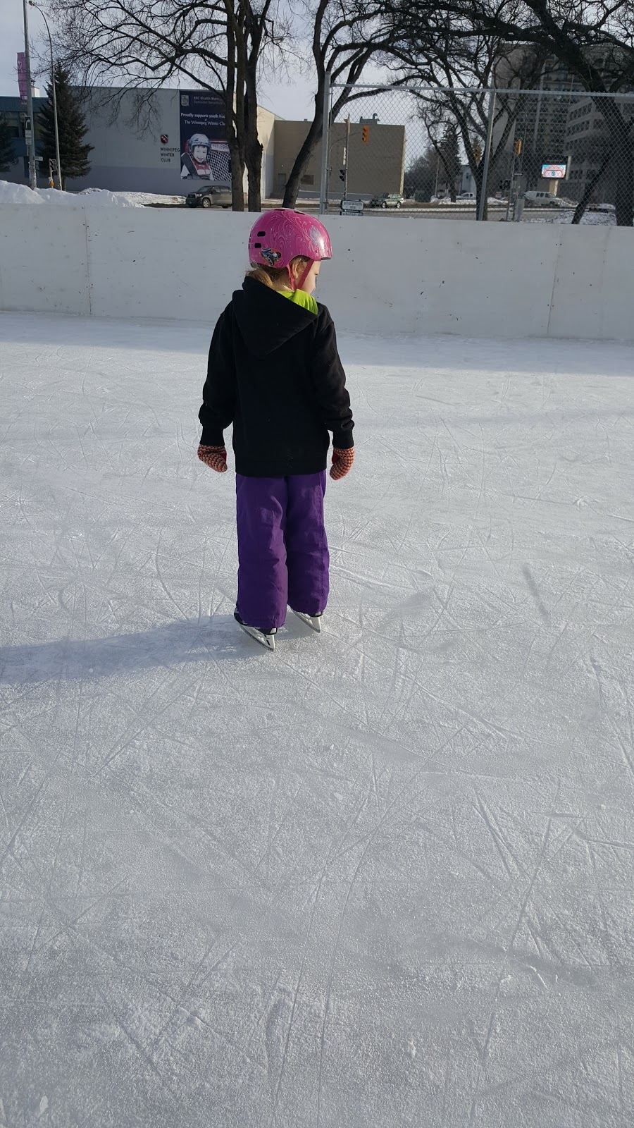 Mayfair Recreation Centre | 40 Mayfair Pl, Winnipeg, MB R3L 0A6, Canada | Phone: (204) 453-9211