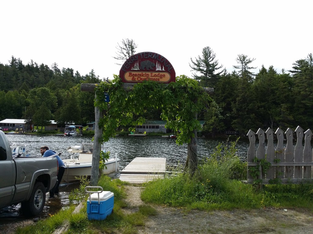 Bearskin Lodge & Outfitters | 1068 Lake St, Whitefish Falls, ON P0P 2H0, Canada | Phone: (705) 285-4540