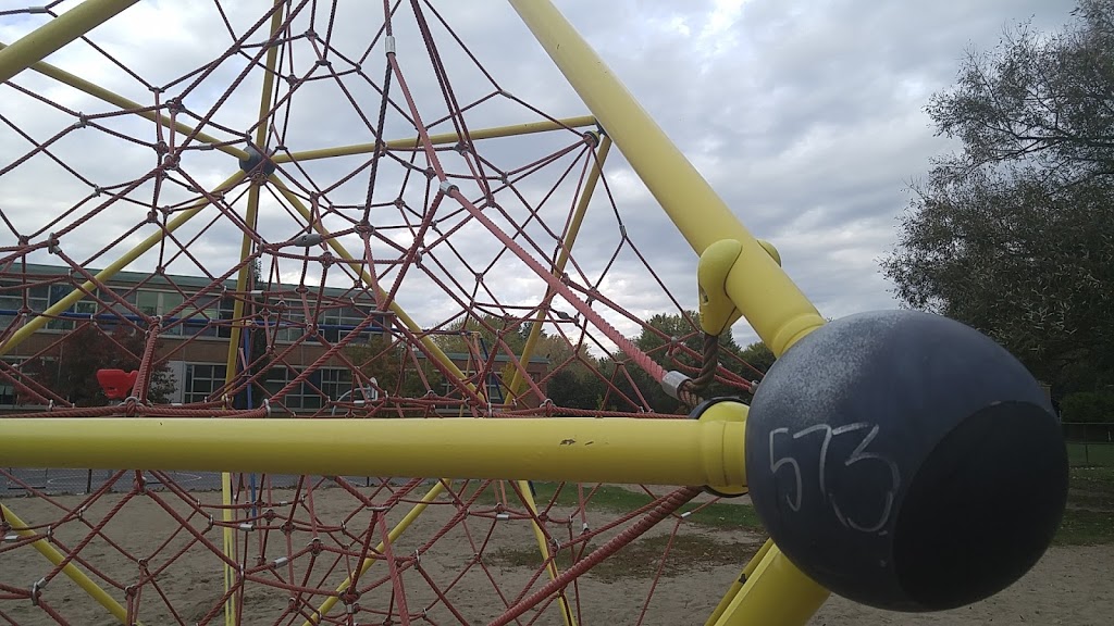 École Préville | 139, rue dAlsace, Saint-Lambert, QC J4S 1M8, Canada | Phone: (450) 671-2662