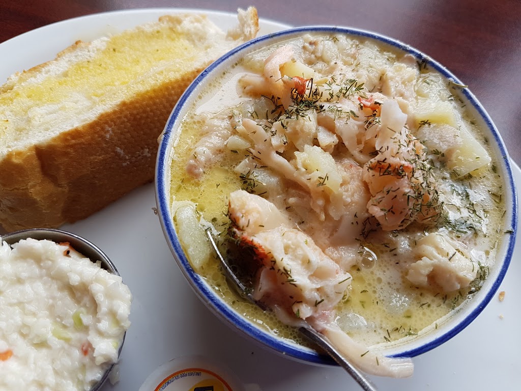 Mos Grill & Dining Room | 6446 Nova Scotia Trunk 3, Western Shore, NS B0J 3M0, Canada | Phone: (902) 627-1053