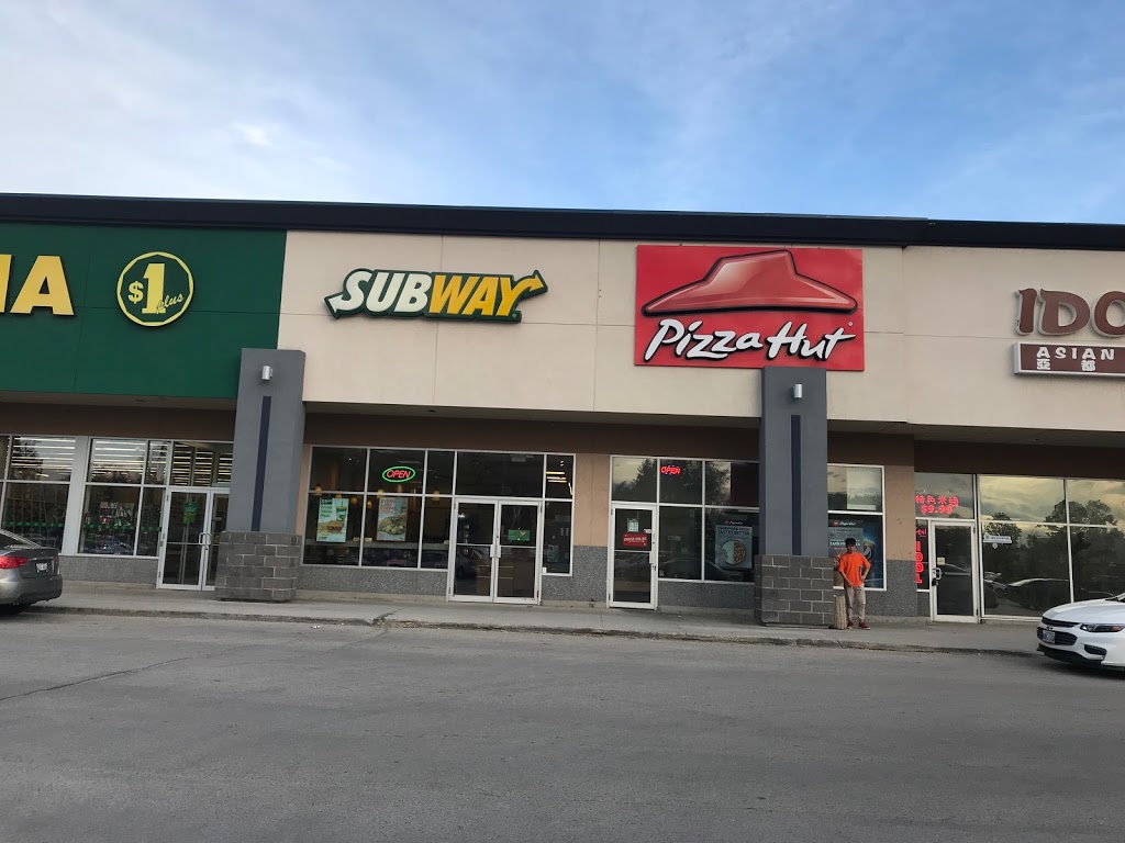 Pizza Hut | 1910 Pembina Hwy, Winnipeg, MB R3T 4S5, Canada | Phone: (204) 953-4133