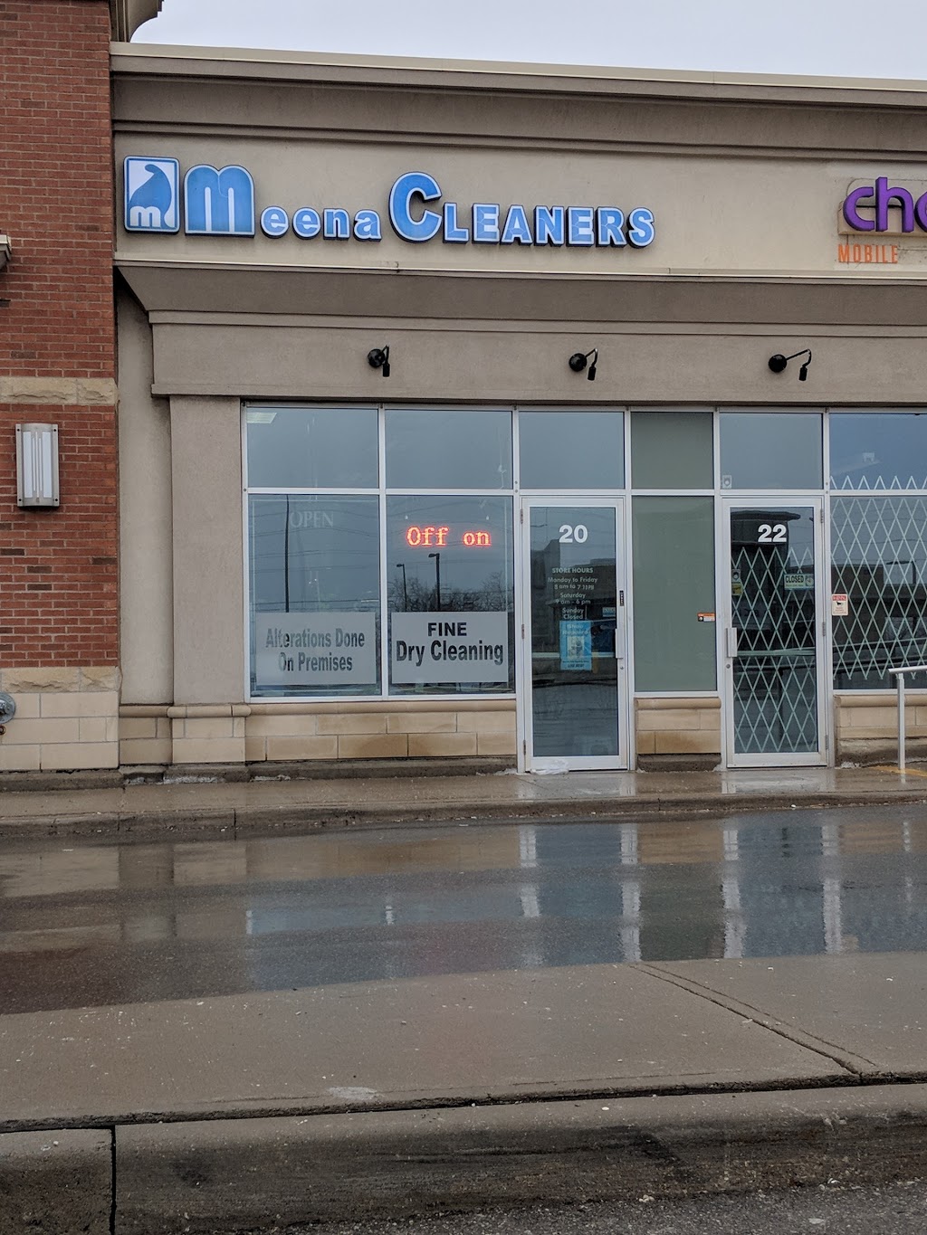 Meena Cleaners | 7070 St Barbara Blvd, Mississauga, ON L5W 0E6, Canada | Phone: (905) 670-2584