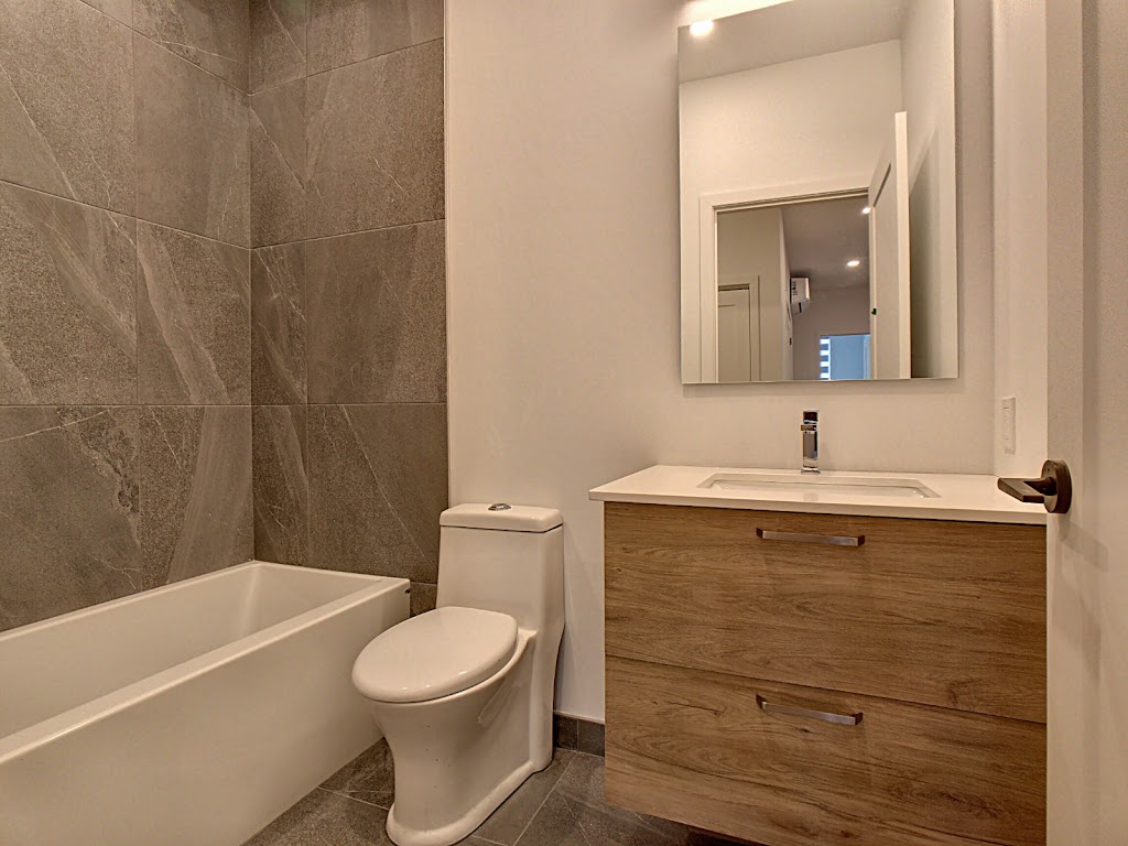 Condos Locatifs Le Riverside | 8968 Rue Airlie, LaSalle, QC H8R 2A1, Canada | Phone: (438) 763-3781