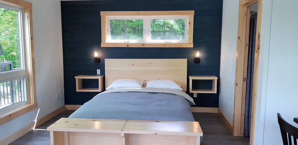 Pine Brae Wilderness Escape | 2112 Elm Grove Rd, Perth, ON K7H 3C7, Canada | Phone: (613) 200-8705