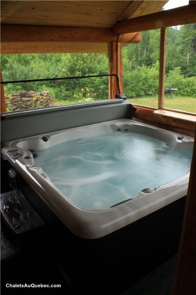 Location Desrosiers • Chalet en Bois Rond | 161 Chemin Saint-Joseph, Trois-Rives, QC G0X 2C0, Canada | Phone: (819) 646-5159