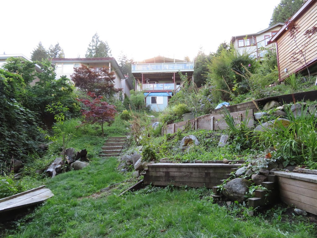 Eagles Nest Vacation Rental | 2490 Caledonia Ave, North Vancouver, BC V7G 1T9, Canada | Phone: (778) 317-6993