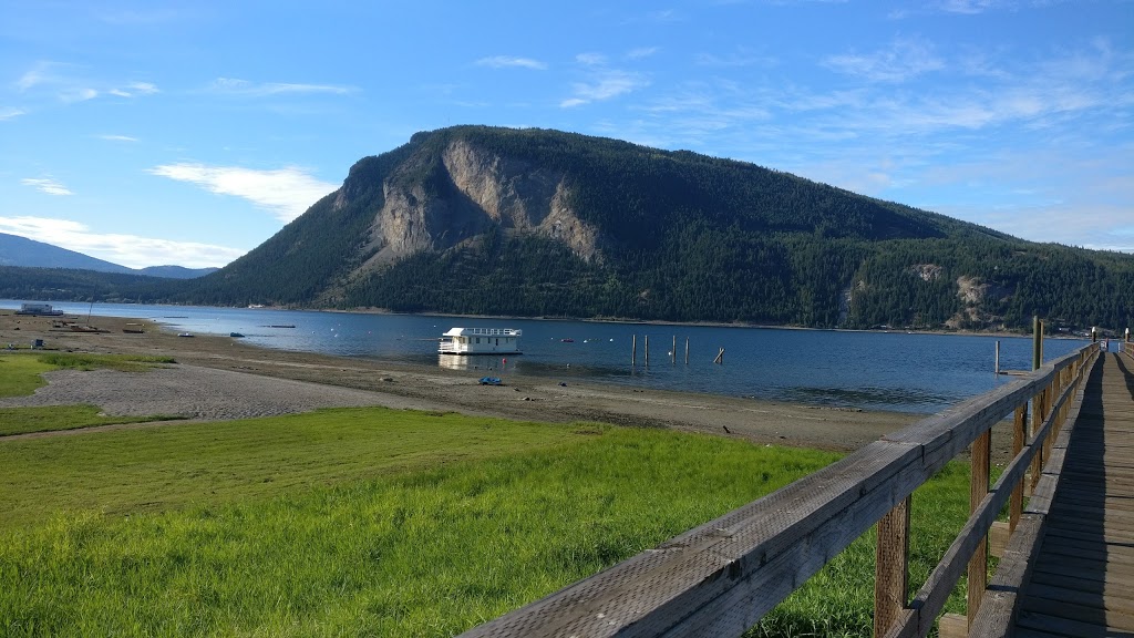 Canoe Village Market | 7390 50 St NE, Canoe, BC V0E 1K0, Canada | Phone: (250) 804-4800
