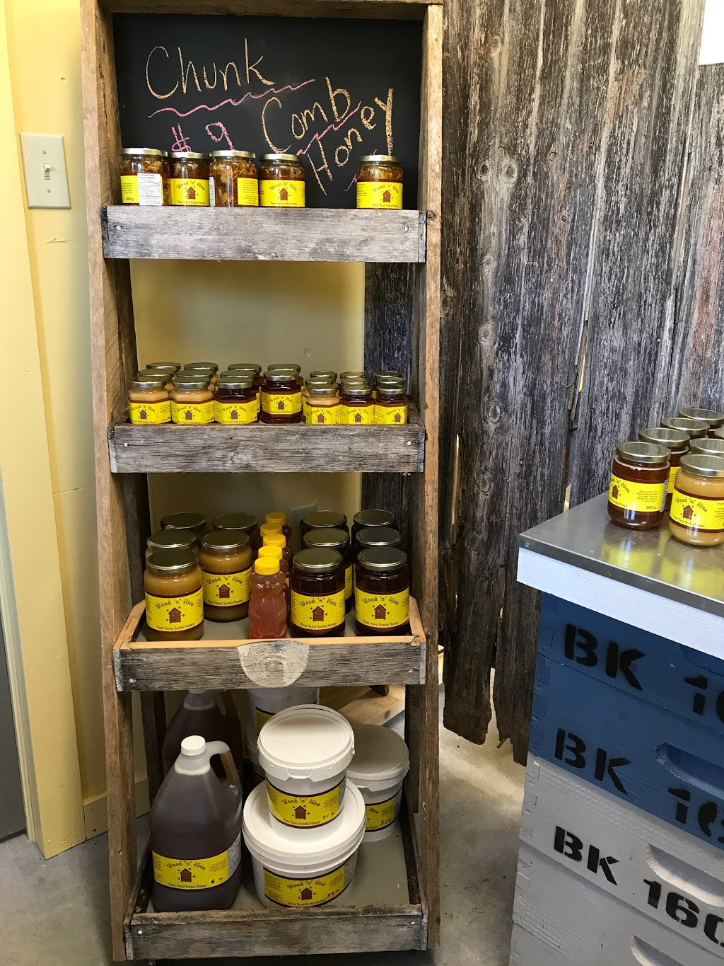 WoodnHive Honey | 1284 Starrs Point Rd, Port Williams, NS B0P 1T0, Canada | Phone: (902) 679-8996