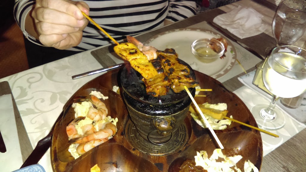 Restaurant Fleurs dAsie | 876 Boulevard Sir-Wilfrid-Laurier, Mont-Saint-Hilaire, QC J3H 6B7, Canada | Phone: (450) 467-8150