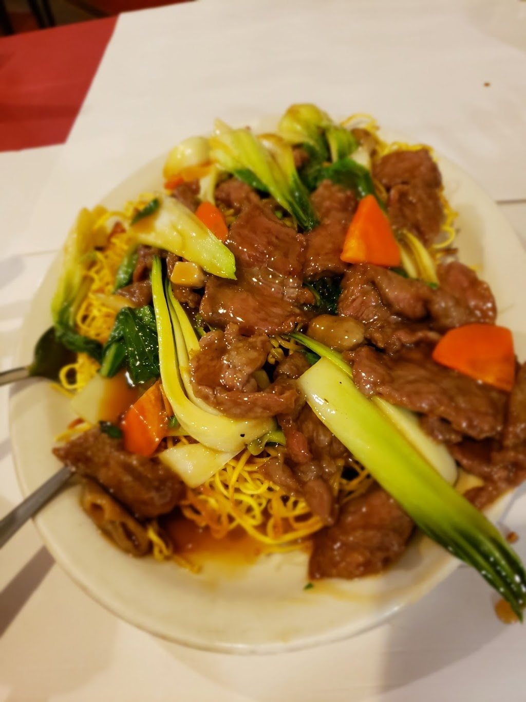 Ben Ben Restaurant | 697 Somerset St W, Ottawa, ON K1R 6P5, Canada | Phone: (613) 238-5022
