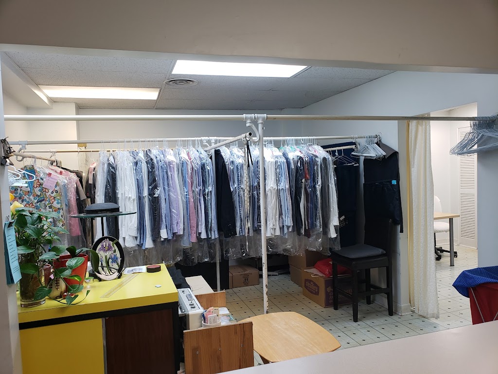 Immanuel Dry Cleaners / Nettoyeur Immanuel | 3460 Drummond Le Parc Building, Montreal, QC H3G 1Y2, Canada | Phone: (438) 384-6303