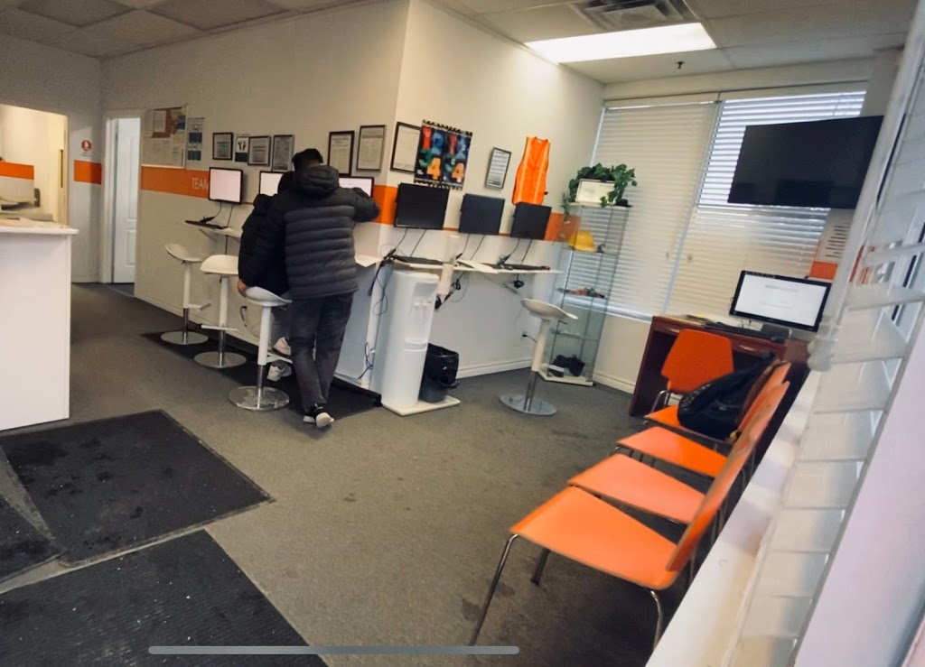 Velox Staffing Solutions Inc. | 503 Ray Lawson Blvd #1, Brampton, ON L6Y 0N2, Canada | Phone: (905) 453-1010
