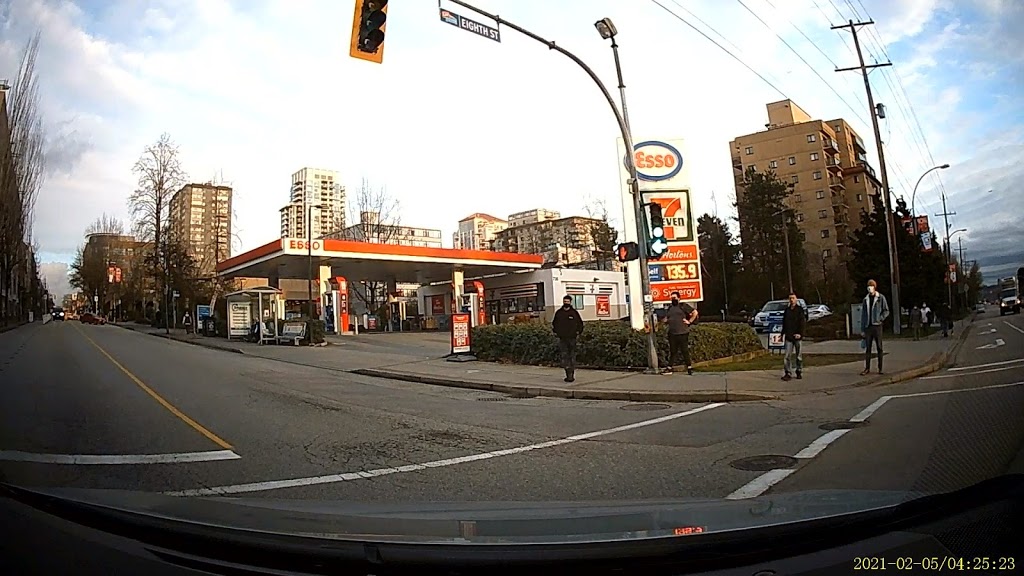 Esso | 736 6th Ave, New Westminster, BC V3M 2B4, Canada | Phone: (604) 540-8032