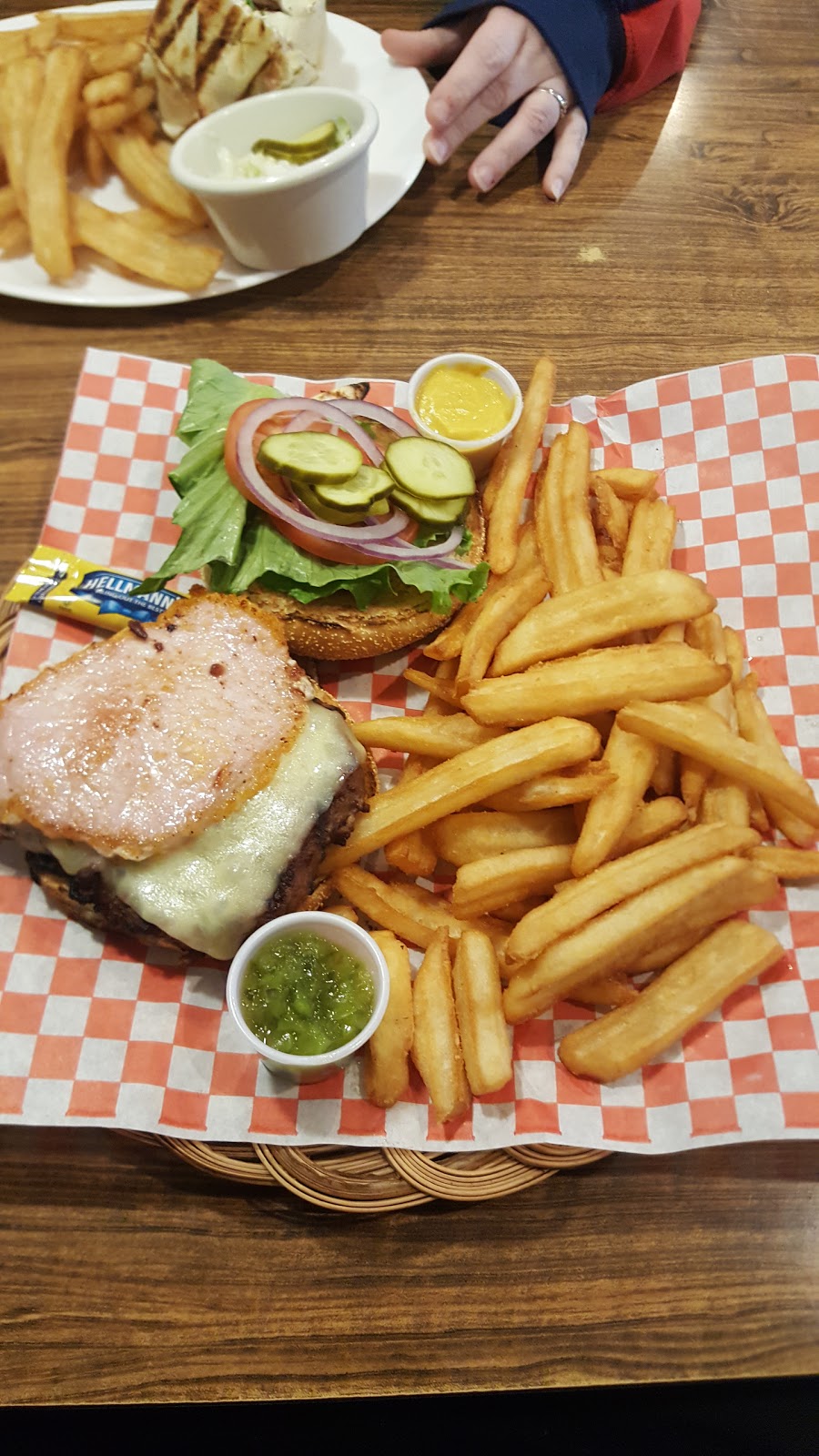 The Bedrock Bistro Inc | 260 Queenston Rd, Hamilton, ON L8K 1H1, Canada | Phone: (905) 547-8588