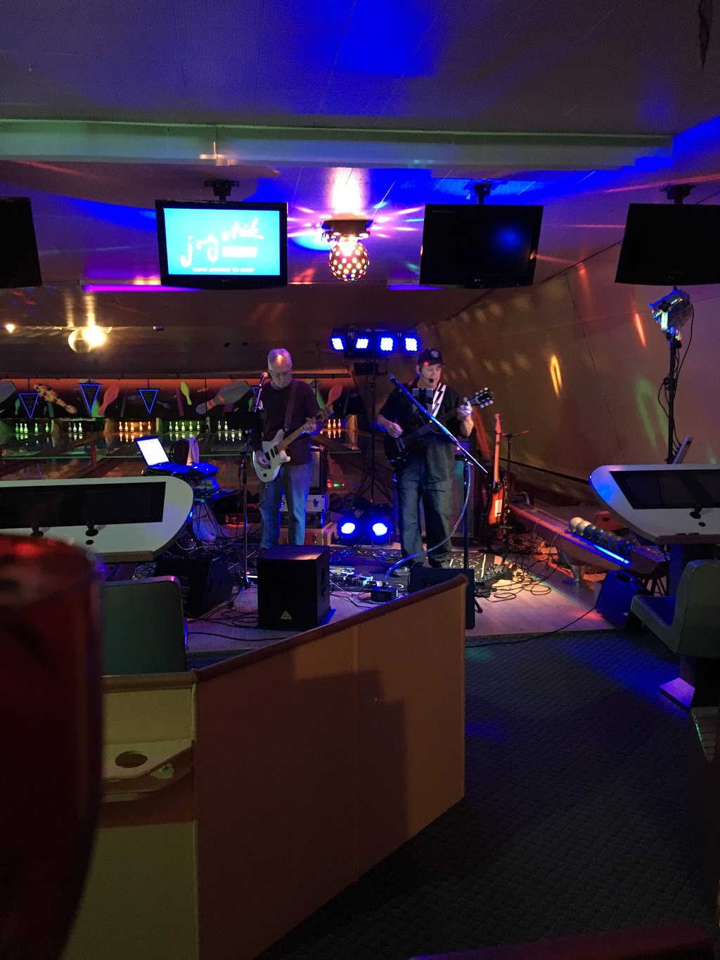 Georgian Lanes Entertainment | 58 Bowes St, Parry Sound, ON P2A 2L3, Canada | Phone: (705) 746-8384
