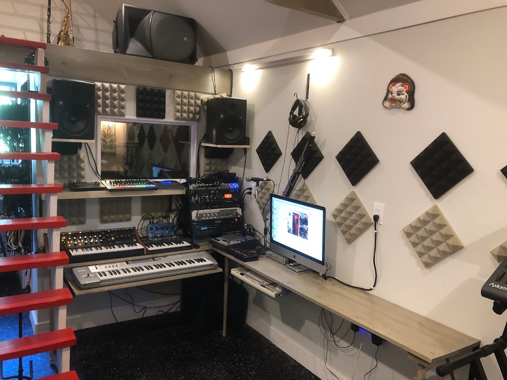 Oasis Music Studio | 19417 62A Ave, Surrey, BC V3S 7L7, Canada | Phone: (778) 809-4134