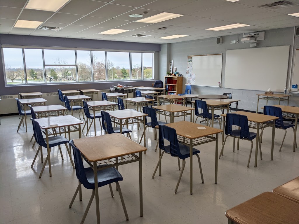 Kingston Secondary School | 145 Kirkpatrick St, Kingston, ON K7K 2P4, Canada | Phone: (613) 544-4811