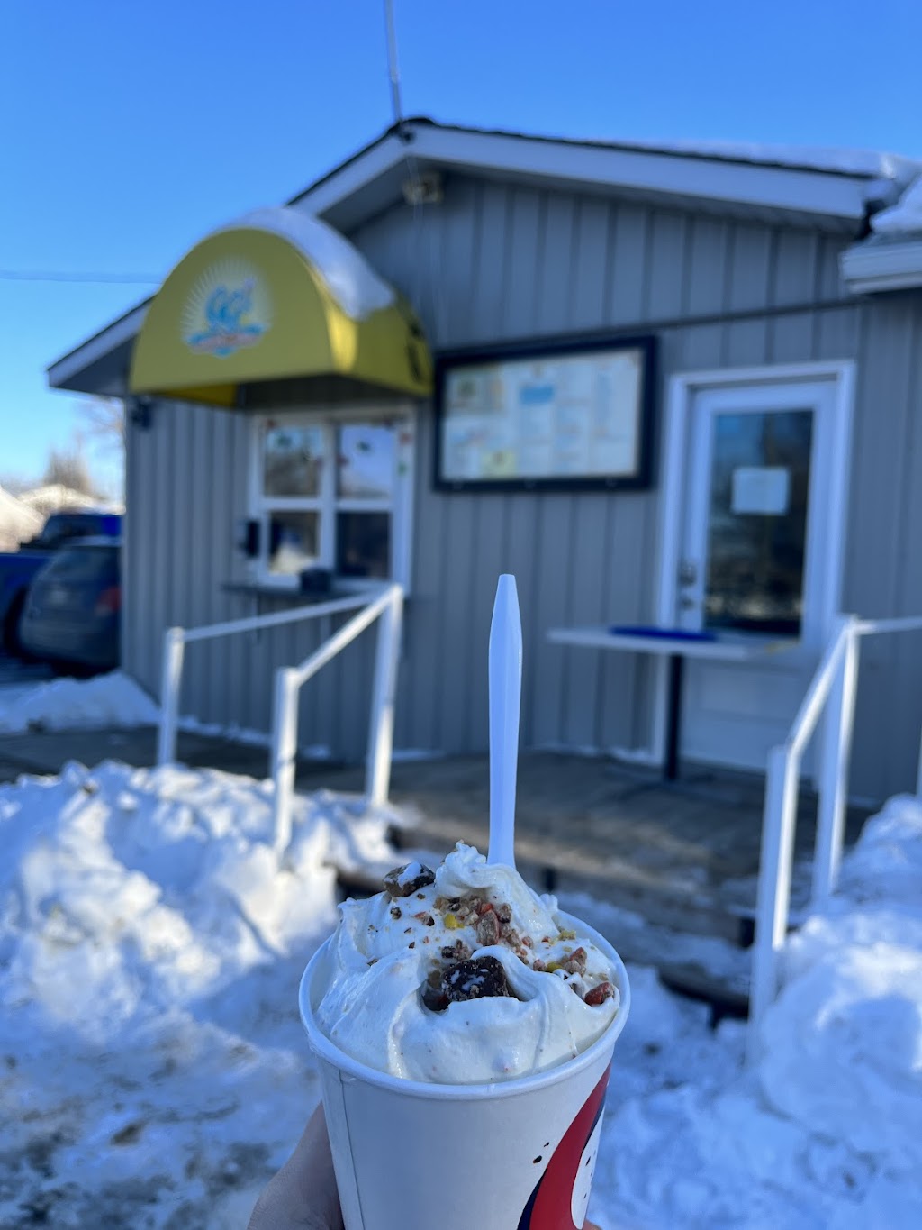 GGs Drive Inn | 103 3 St, Somerset, MB R0G 2L0, Canada | Phone: (204) 744-2035
