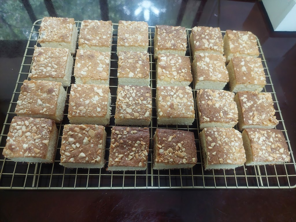 Bread Pastries | 561 Cottonwood Ave, Coquitlam, BC V3J 2R9, Canada | Phone: (778) 882-6241