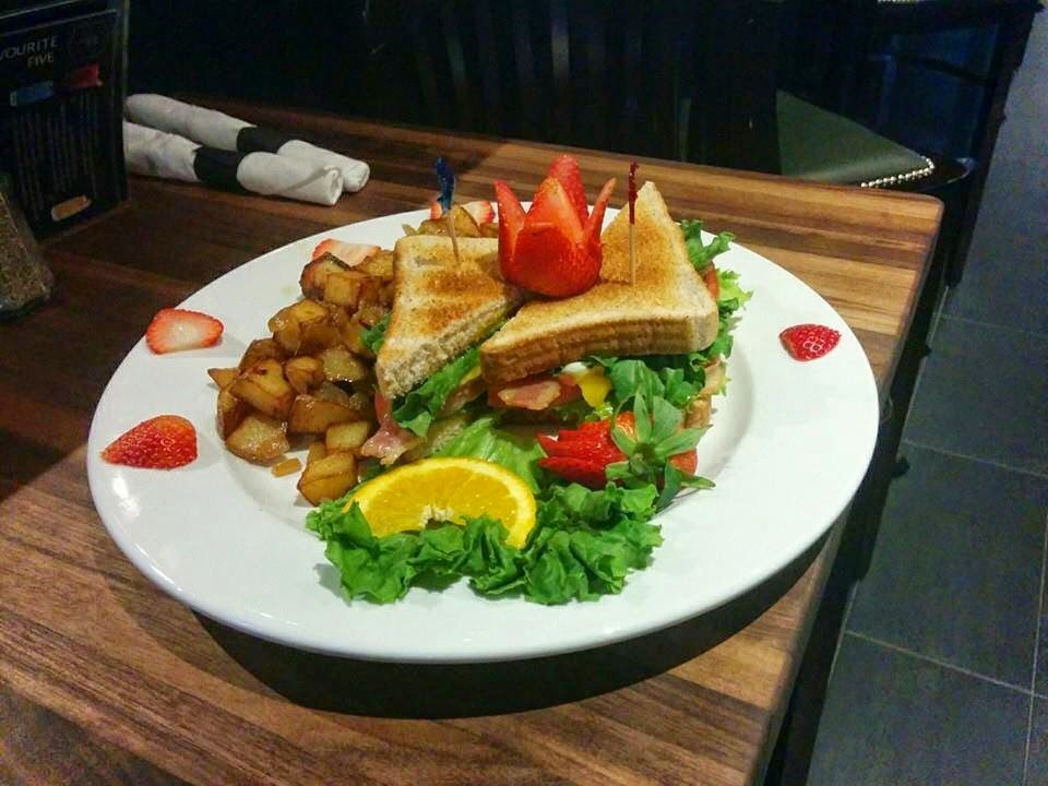 Fox & Fiddle | 19530 Langley Bypass, Surrey, BC V3S 7R2, Canada | Phone: (604) 530-5040
