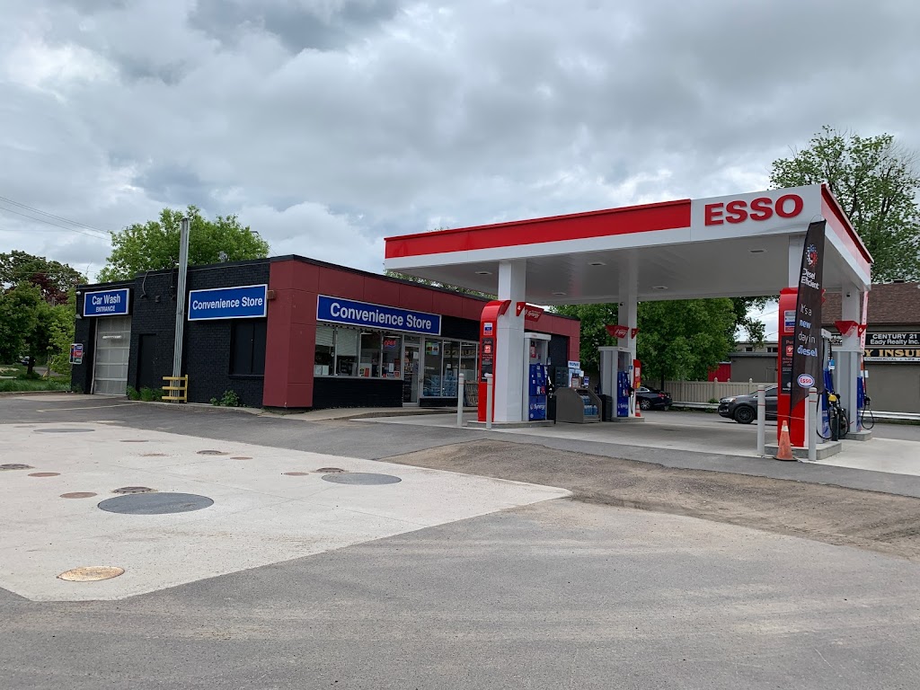 Esso Gas Station | 9 Raglan St S, Renfrew, ON K7V 1P8, Canada | Phone: (613) 433-8998