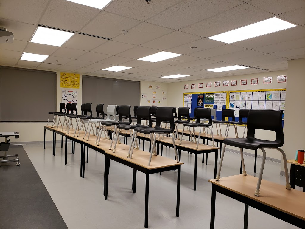 Collège catholique Mer Bleue | 6401 Renaud Rd, Navan, ON K1W 0H8, Canada | Phone: (613) 744-4022