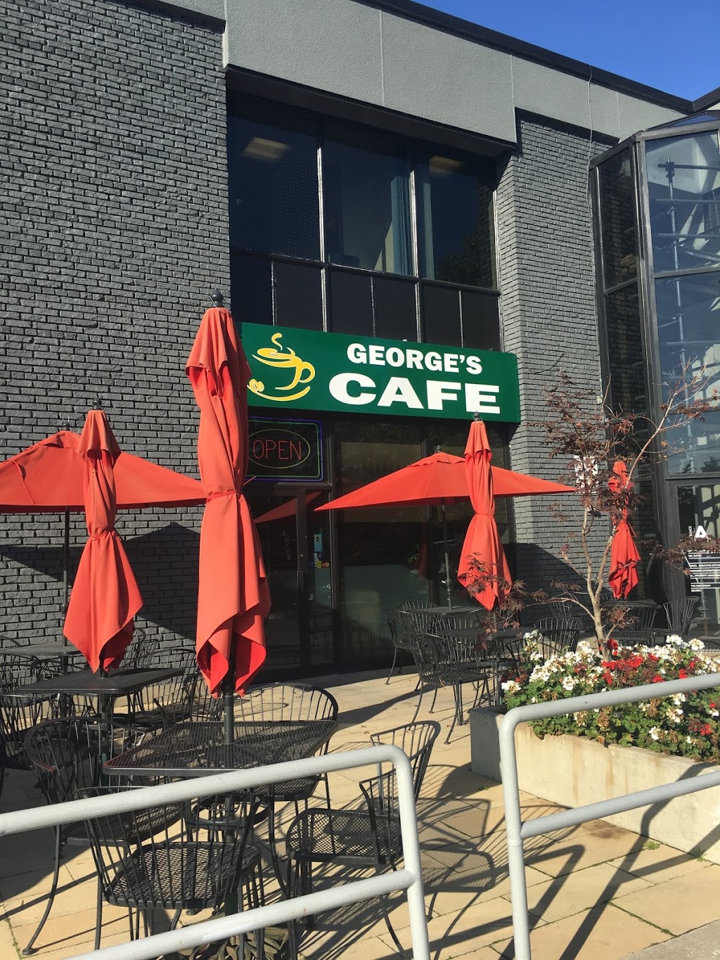 Georges Cafe | 4800 Dufferin St, North York, ON M3H 5T3, Canada | Phone: (416) 736-2614