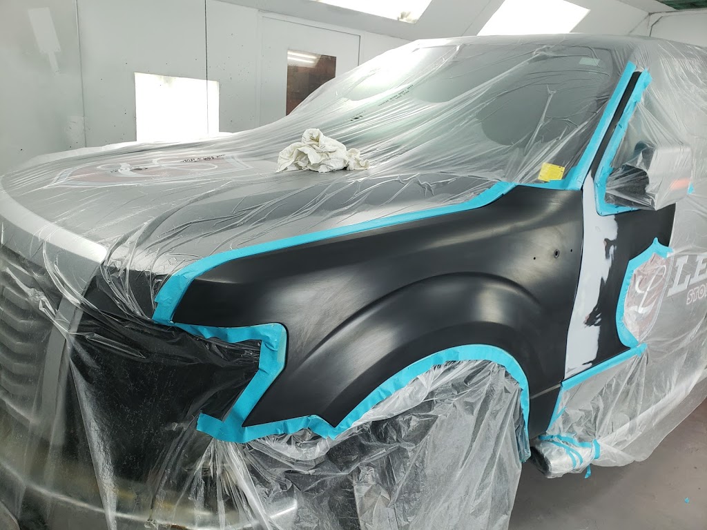 Freiburgers Autobody Inc. | 621 Colby Dr #2, Waterloo, ON N2V 1B4, Canada | Phone: (519) 746-5664
