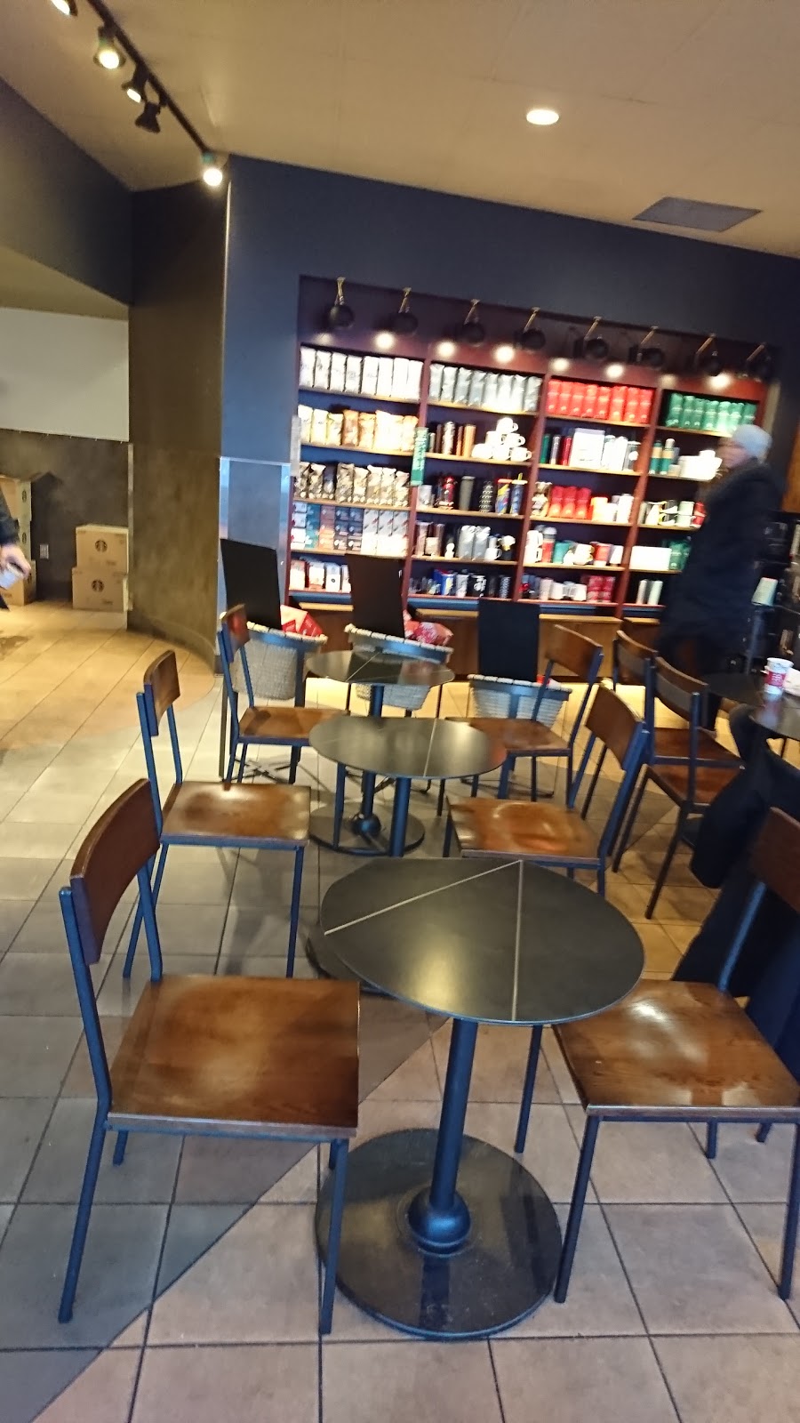 Starbucks | 3061 152 St #700, Surrey, BC V4P 3K1, Canada | Phone: (604) 542-5417