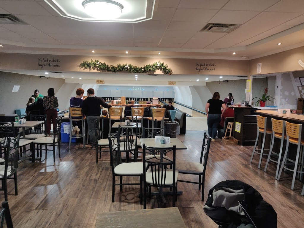 Tweed Lanes 5 Pin Bowling Centre | 421 Victoria St N, Tweed, ON K0K 3J0, Canada | Phone: (343) 471-0120
