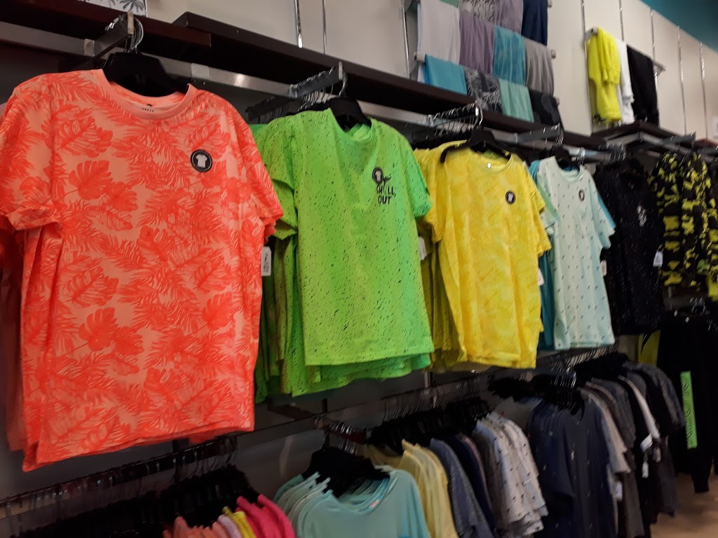Stitches | 2428 Islington Ave, Etobicoke, ON M9W 3X7, Canada | Phone: (416) 745-4429