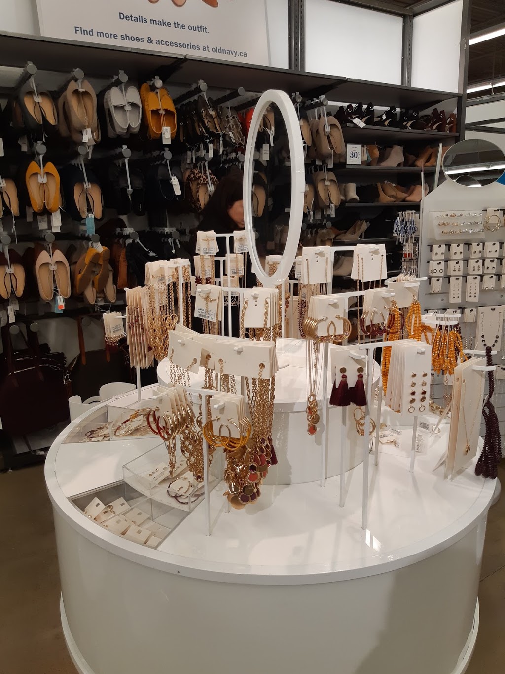 Old Navy | 177 N Queen St, Etobicoke, ON M9C 1A7, Canada | Phone: (416) 622-6021