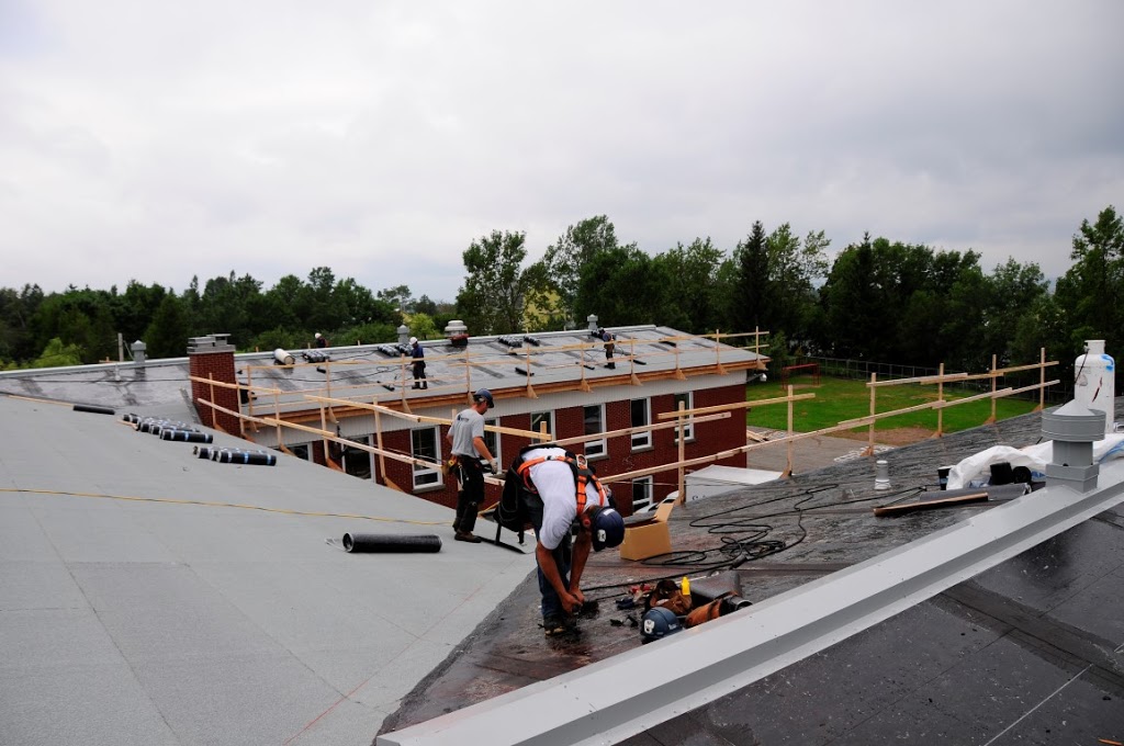 Select Toiture Inc. | 3930 Route des Rivières, Lévis, QC G6J 1H1, Canada | Phone: (418) 834-3808