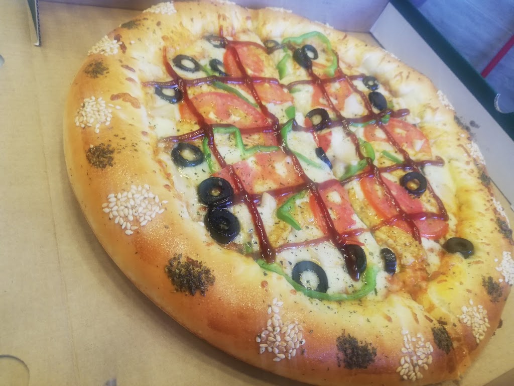 Primo Pizzeria | 3100 Bd de la Concorde E, Laval, QC H7E 2B8, Canada | Phone: (450) 661-9999