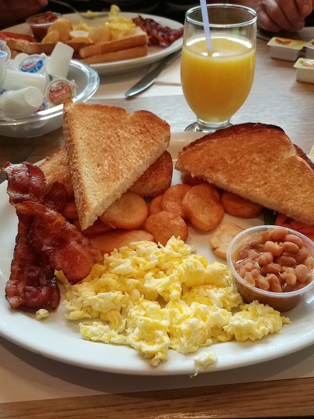 Restaurant Maman Fournier | 3125 Boulevard des Récollets, Trois-Rivières, QC G9A 6M1, Canada | Phone: (819) 693-7678